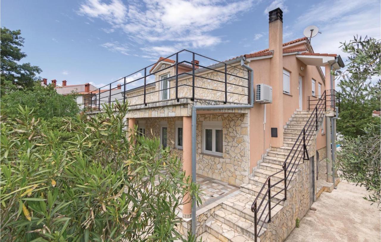 Apartment 1 Bedroom Awesome In